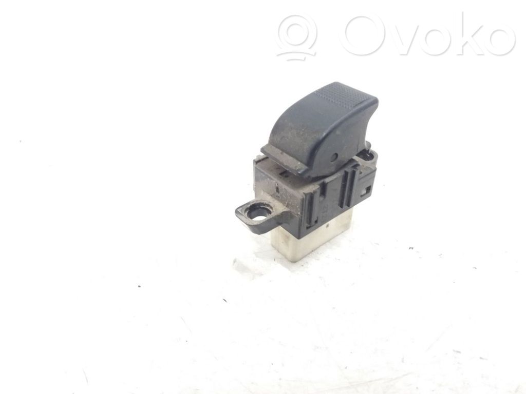 Electric window control switch   3582T29
