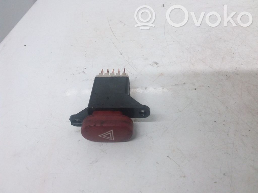 Hazard light switch   822955,3407