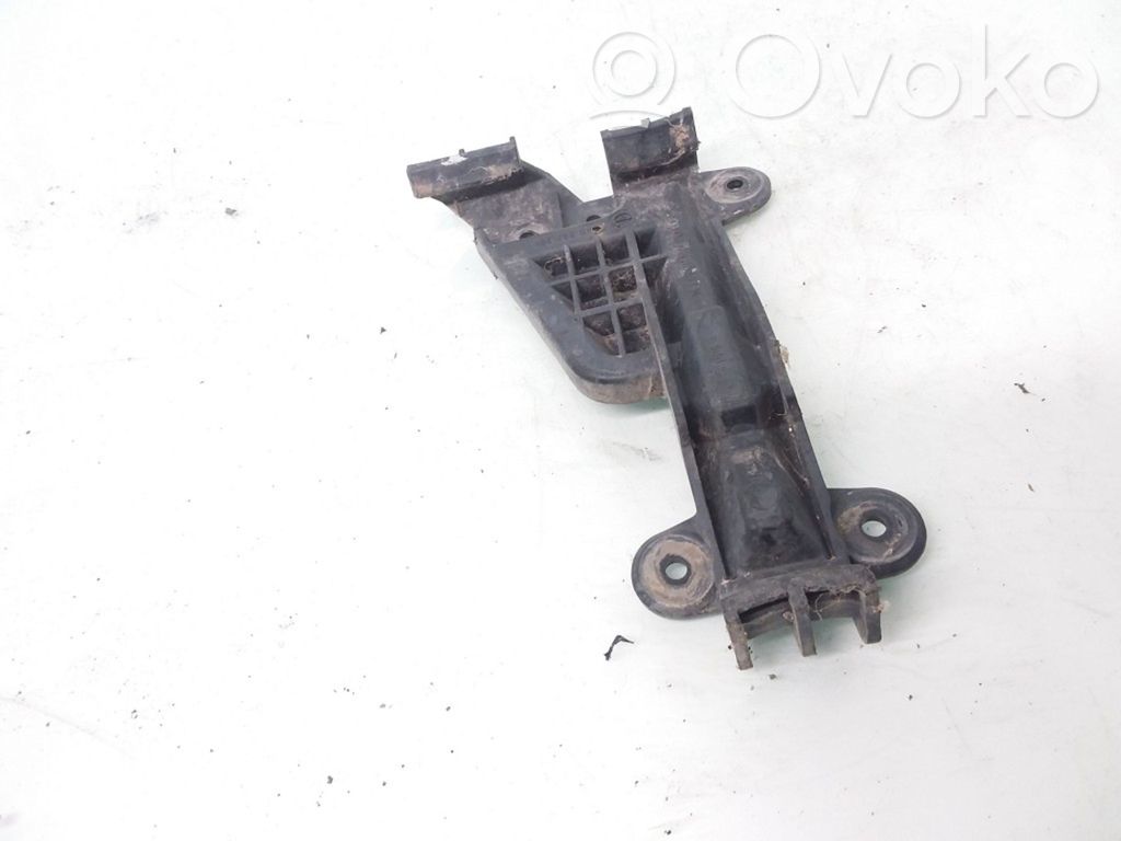 Audi 100 S4 C4 Front bumper mounting bracket 