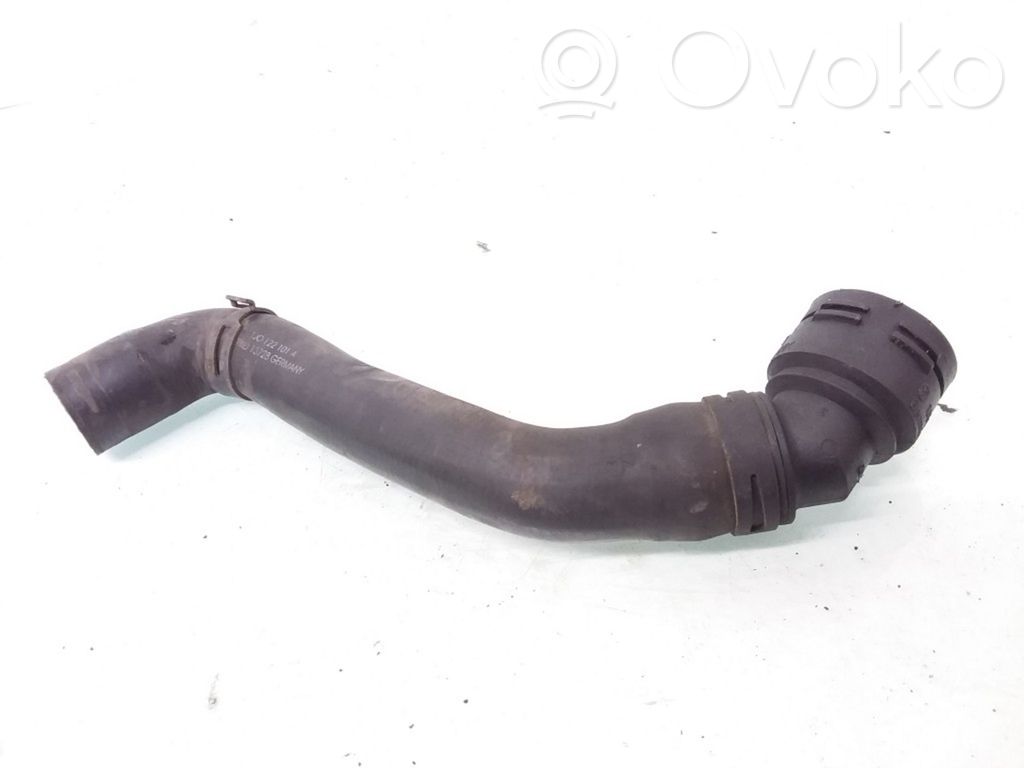Volkswagen Golf IV Engine coolant pipe/hose 