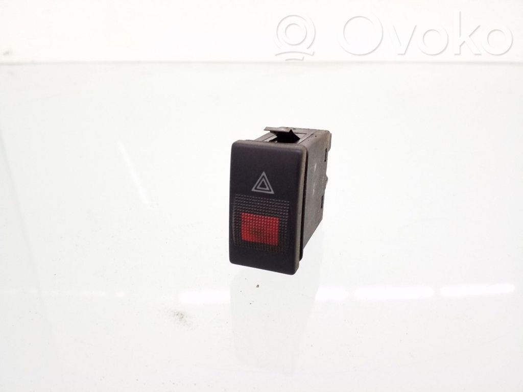 Audi A8 S8 D2 4D Botón interruptor de luz de peligro 