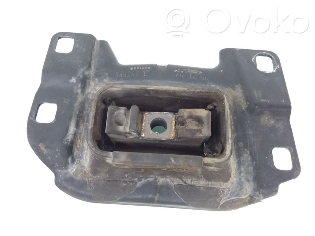 Volvo V50 Engine mount bracket 