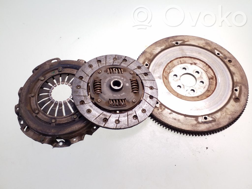 Opel Astra H Sankabos komplektas 