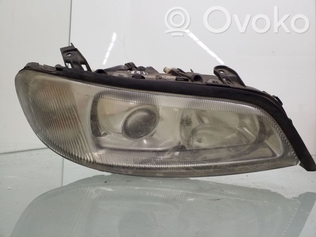 Opel Omega B2 Lampa przednia 
