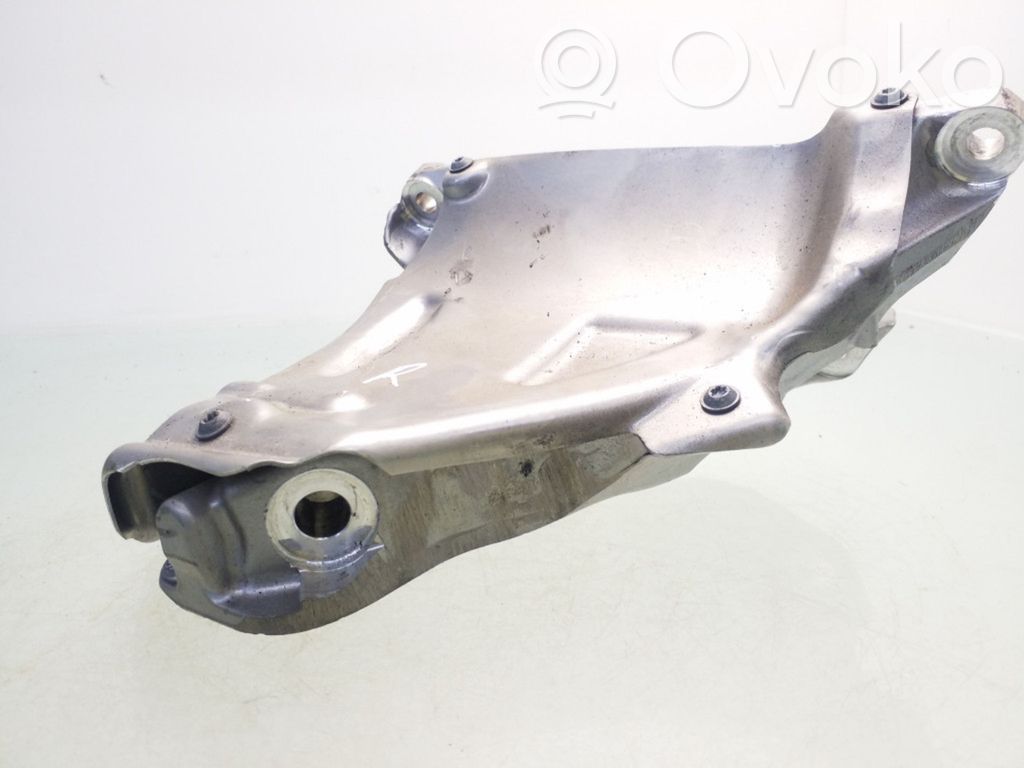 BMW X5 F15 Engine mounting bracket 