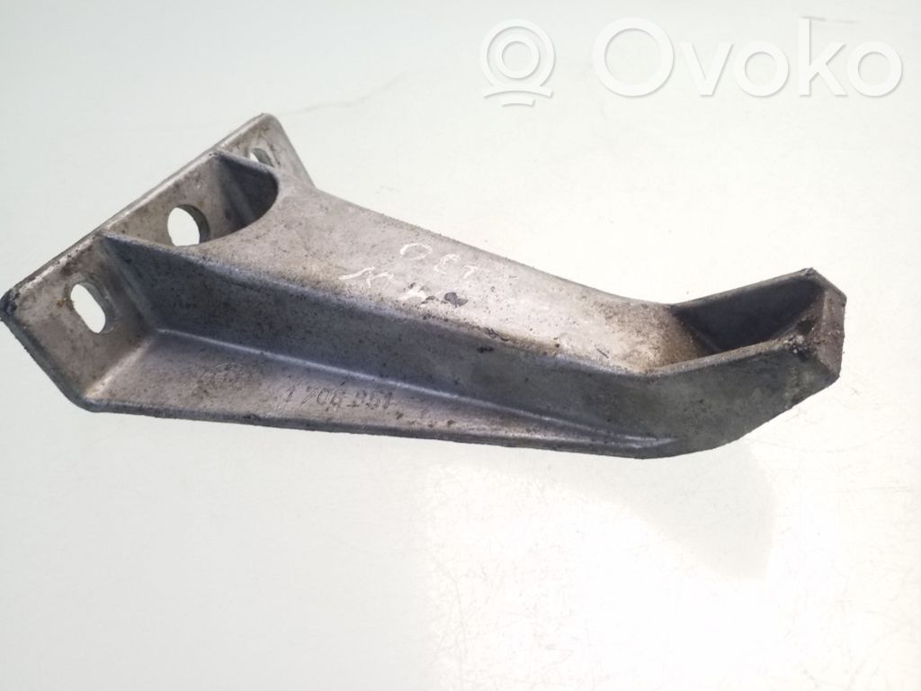 BMW 7 E32 Engine mounting bracket 