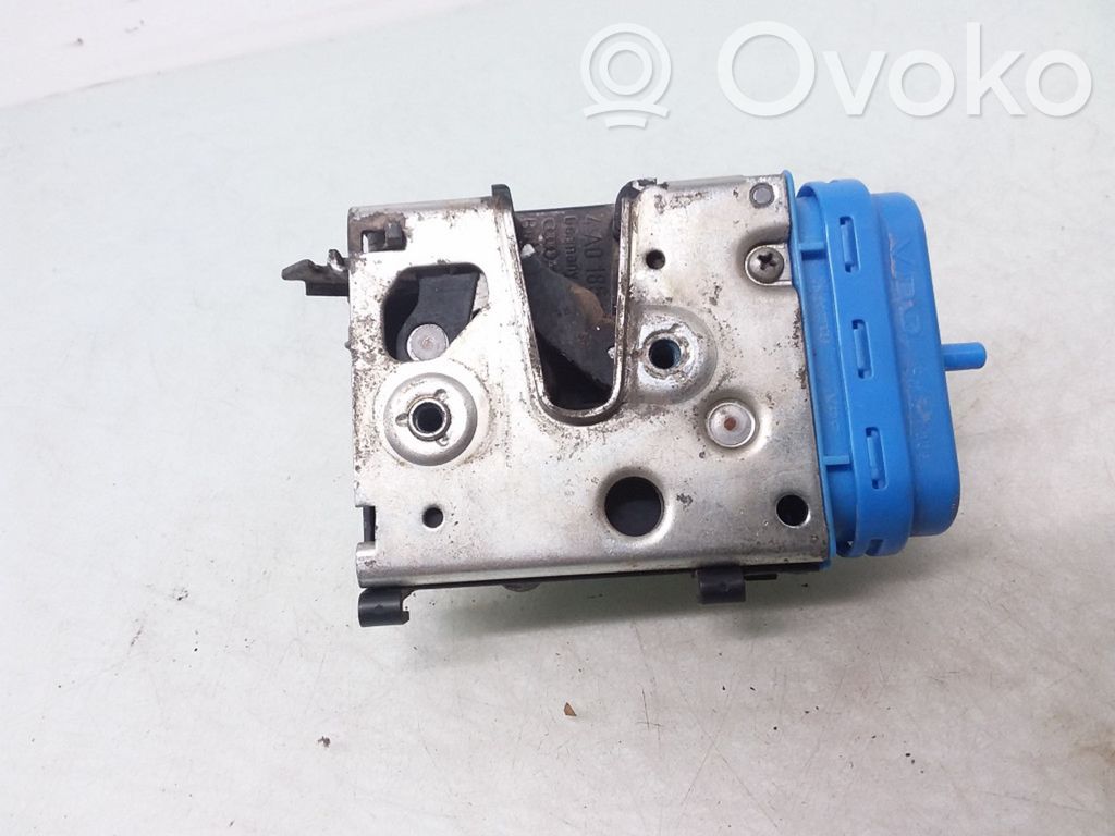 Audi 100 S4 C4 Takaoven lukko 