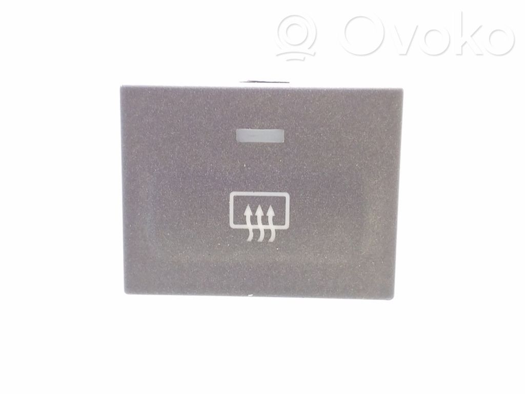 Ford Focus C-MAX Windscreen/window heater switch 