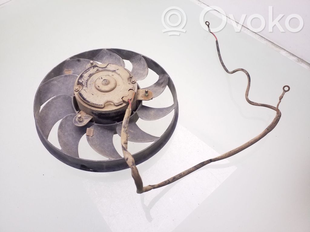 Audi 80 90 S2 B4 Elektrinis radiatorių ventiliatorius 