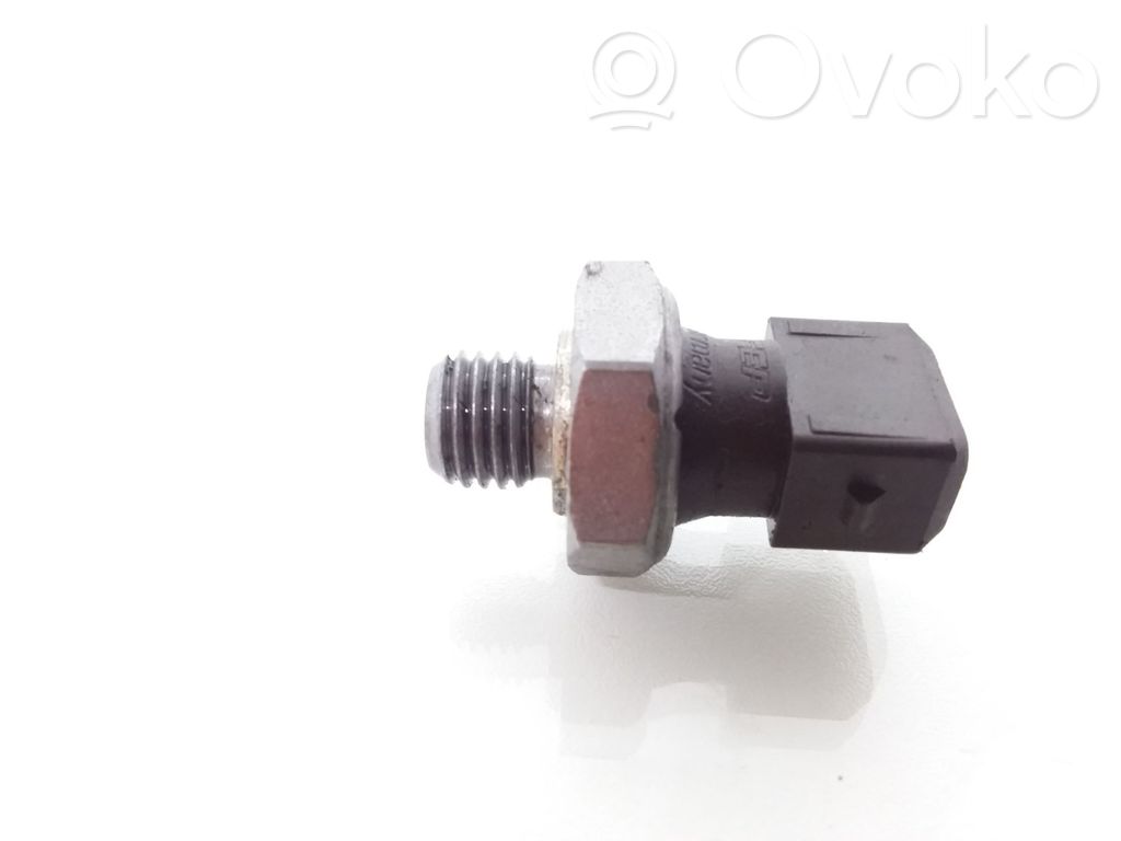BMW 3 F30 F35 F31 Oil pressure sensor 