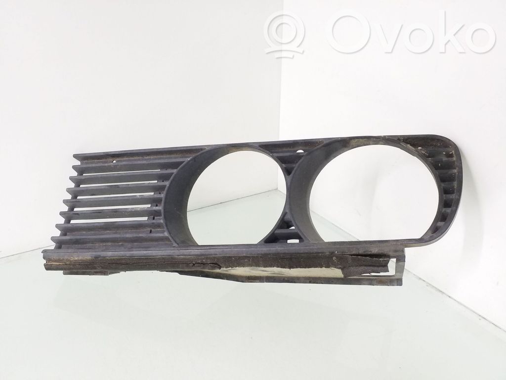 BMW 3 E30 Under headlight/headlamp trim 