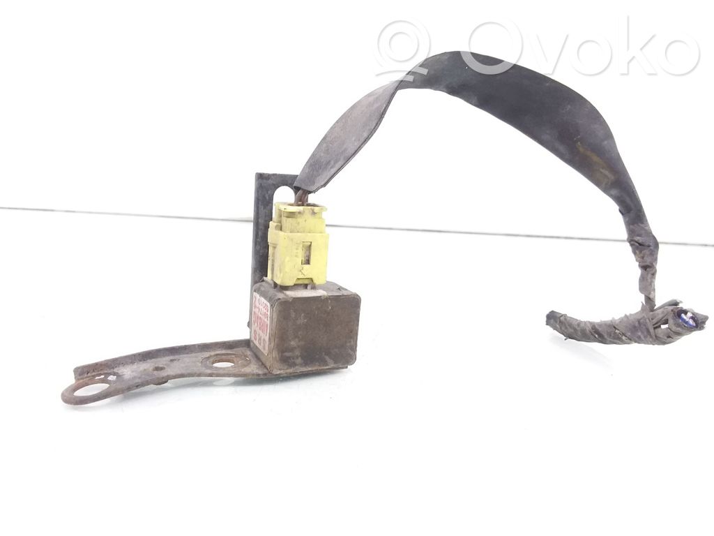 Toyota Yaris Airbagsensor Crashsensor Drucksensor 
