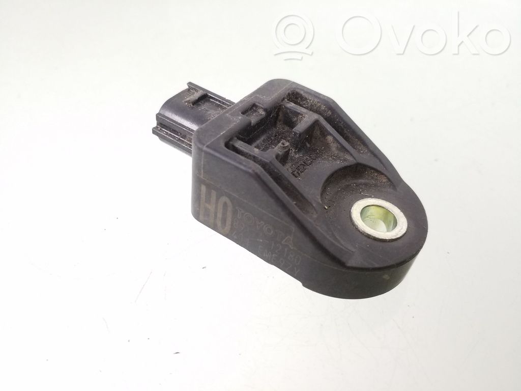 Toyota RAV 4 (XA40) Airbag deployment crash/impact sensor 