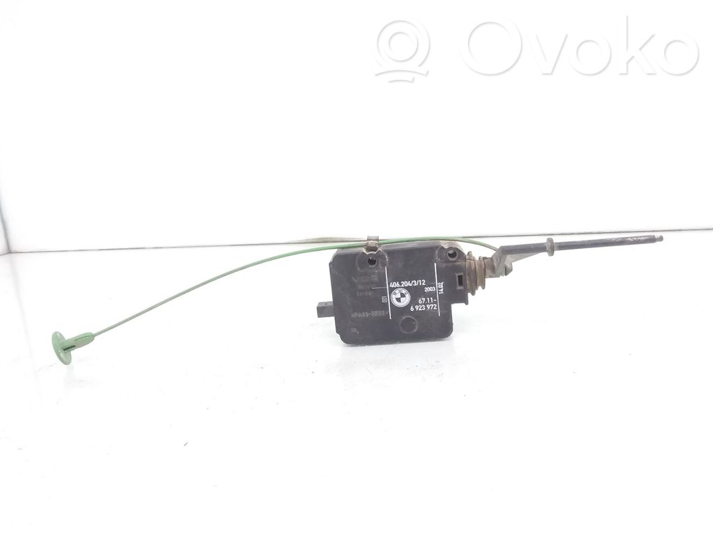 BMW 7 E65 E66 Fuel tank cap lock motor 