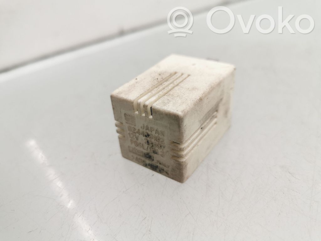 Opel Omega B2 Other relay 