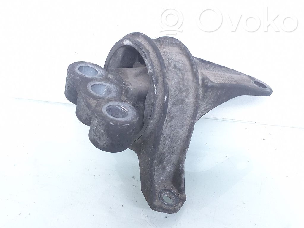 Opel Astra G Engine mount bracket 