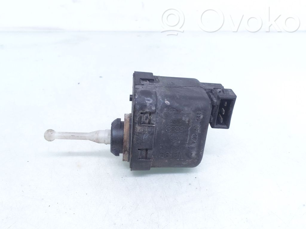 Audi A4 S4 B5 8D Silniczek regulacji świateł 
