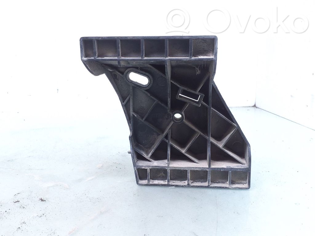Audi A8 S8 D2 4D Rear bumper mounting bracket 