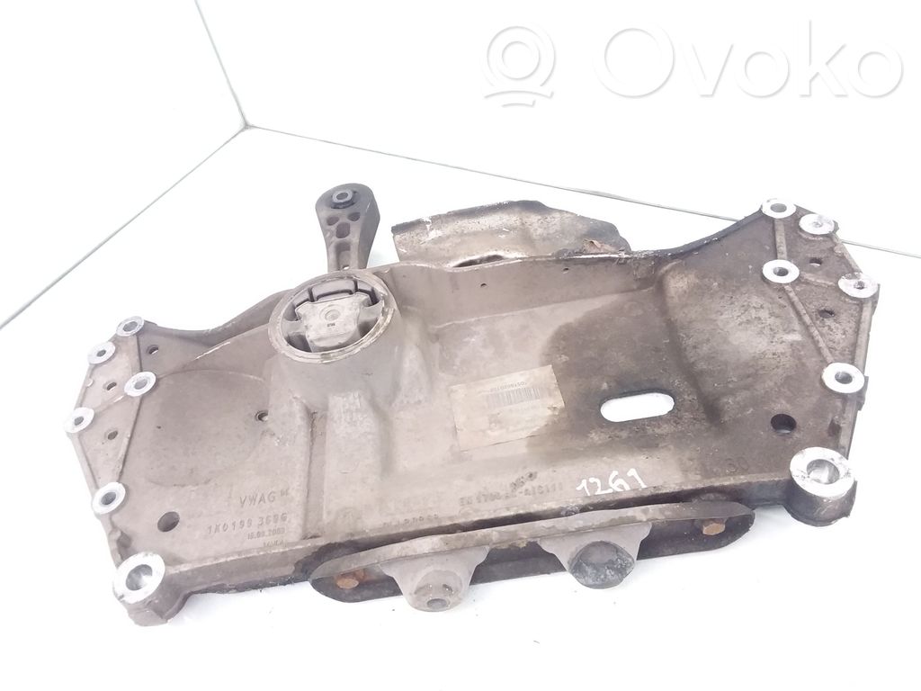 Volkswagen PASSAT B6 Sottotelaio anteriore