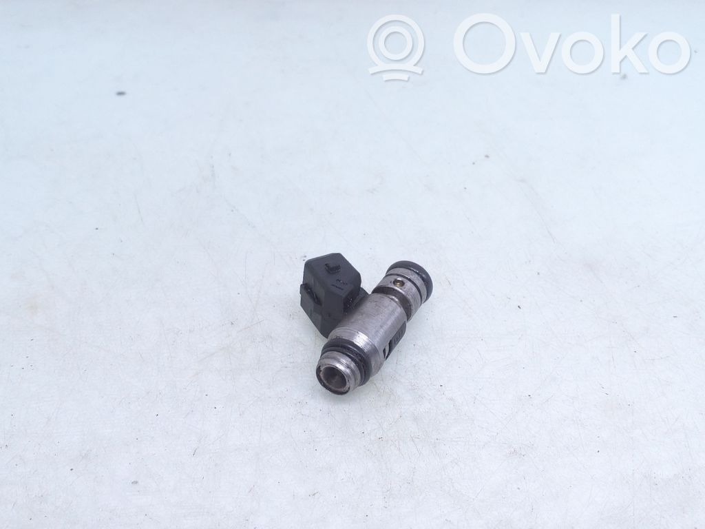 Inyector de combustible   IWP109