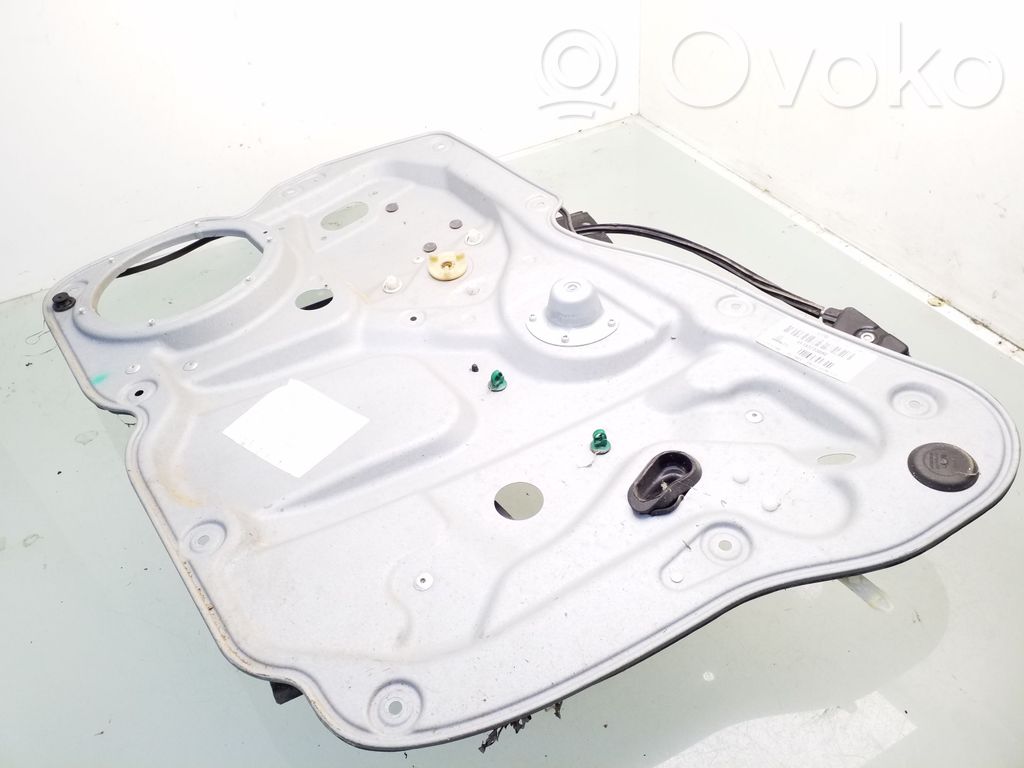 Volkswagen Touran I Meccanismo di sollevamento del finestrino anteriore senza motorino