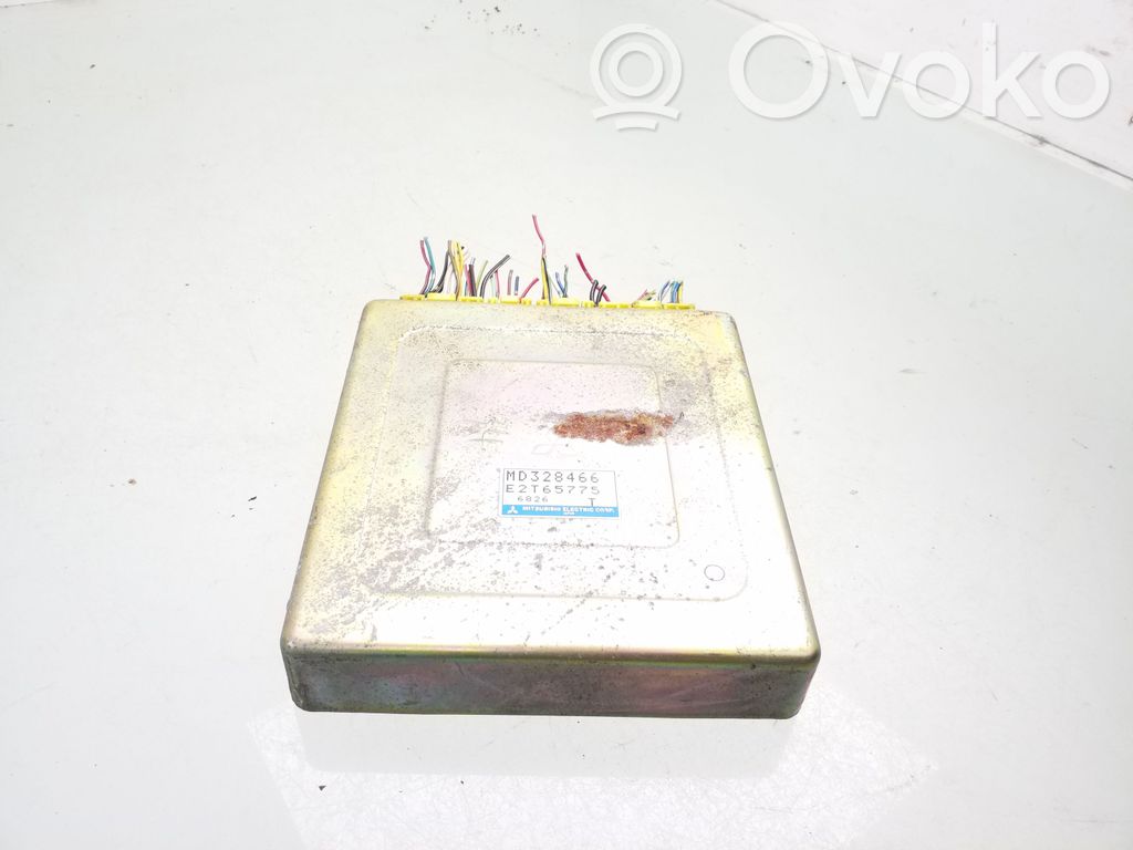 Engine control unit/module   MD328466,E2T65775