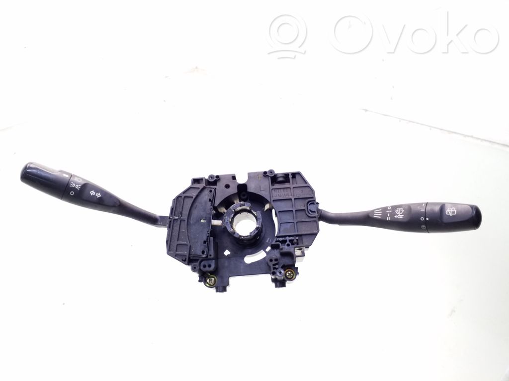 Mitsubishi Colt Interruptor/palanca de limpiador de luz de giro 