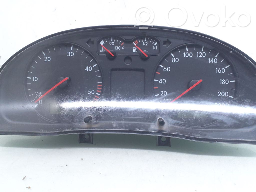 Volkswagen PASSAT B5 Vitezometru (grup de instrumente) 