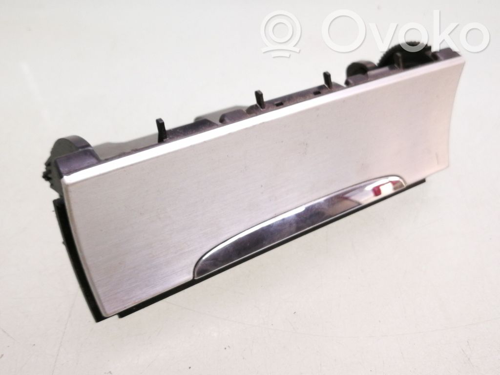 Cendrier   3C0863284A,3C0863284C,3C0857961A