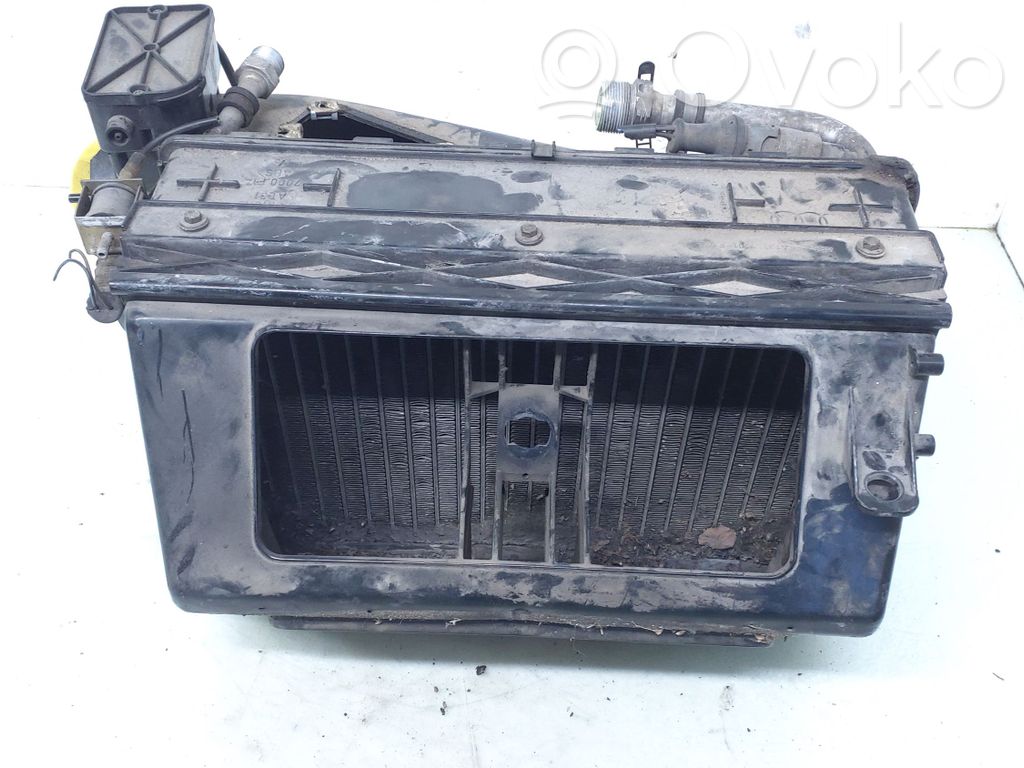 Audi A6 S6 C4 4A Obudowa nagrzewnicy 