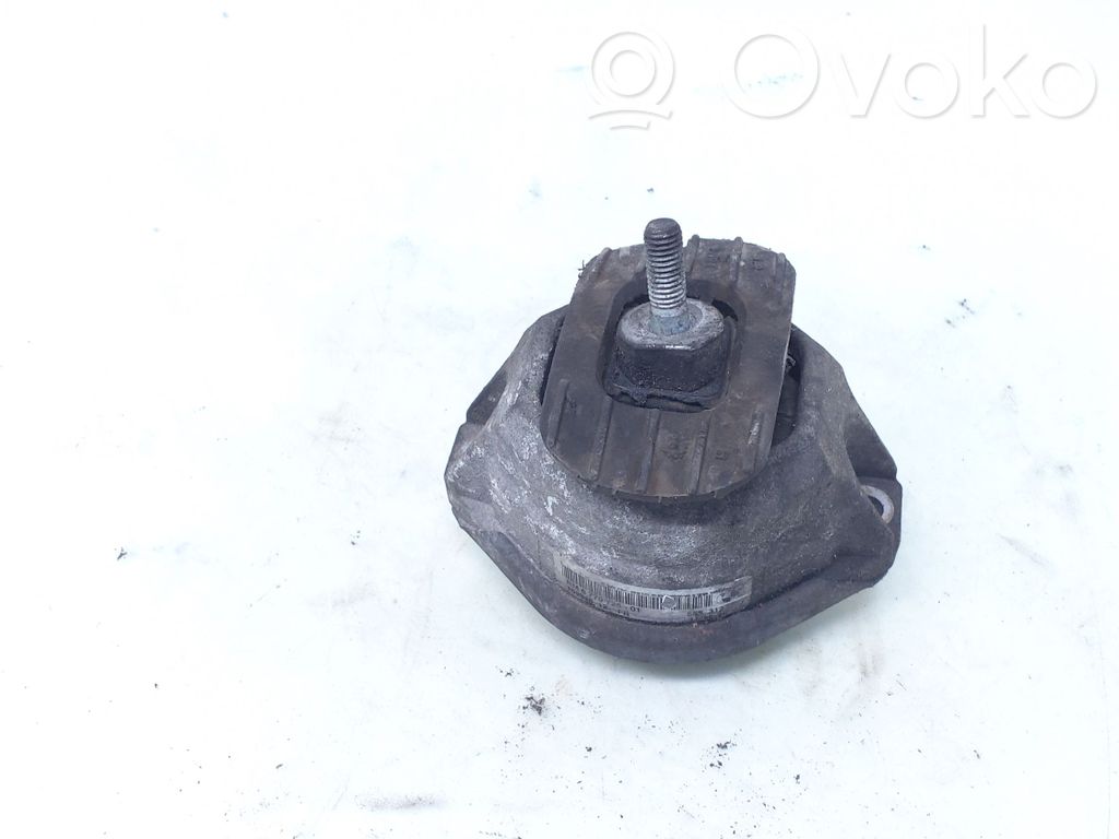BMW 5 E60 E61 Engine mount bracket 