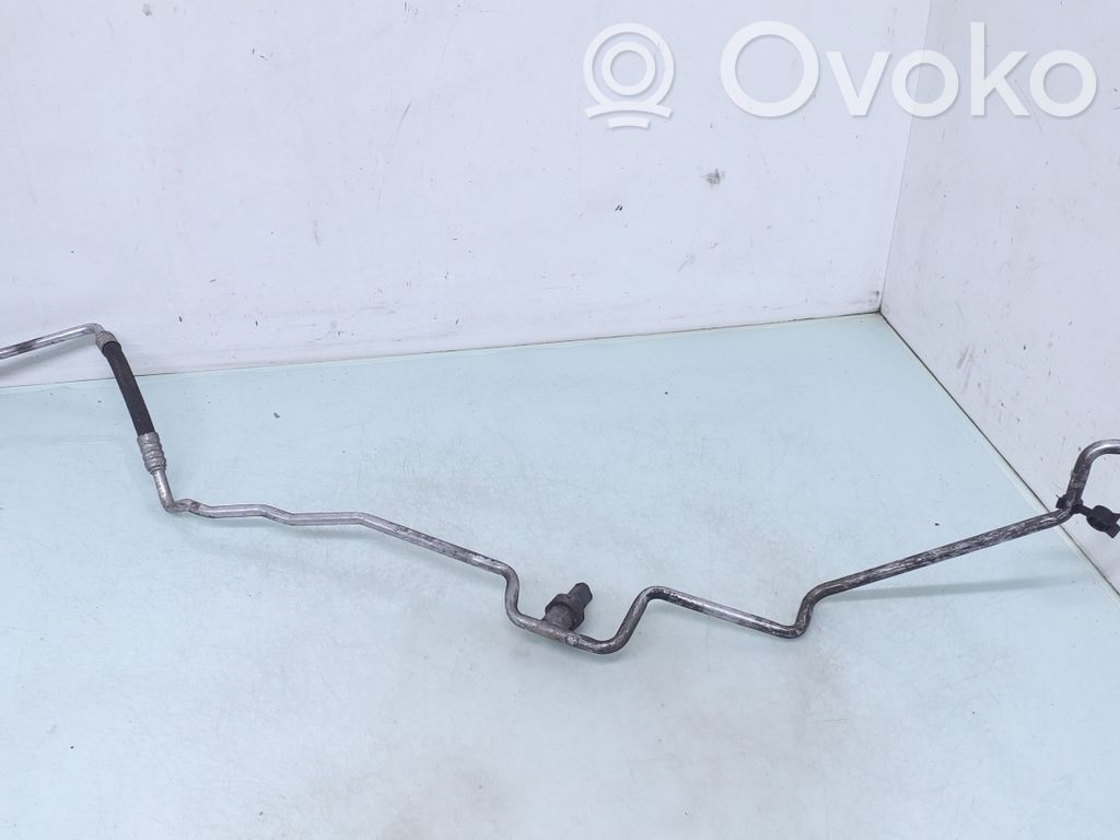 BMW 5 E60 E61 Ilmastointilaitteen putki (A/C) 
