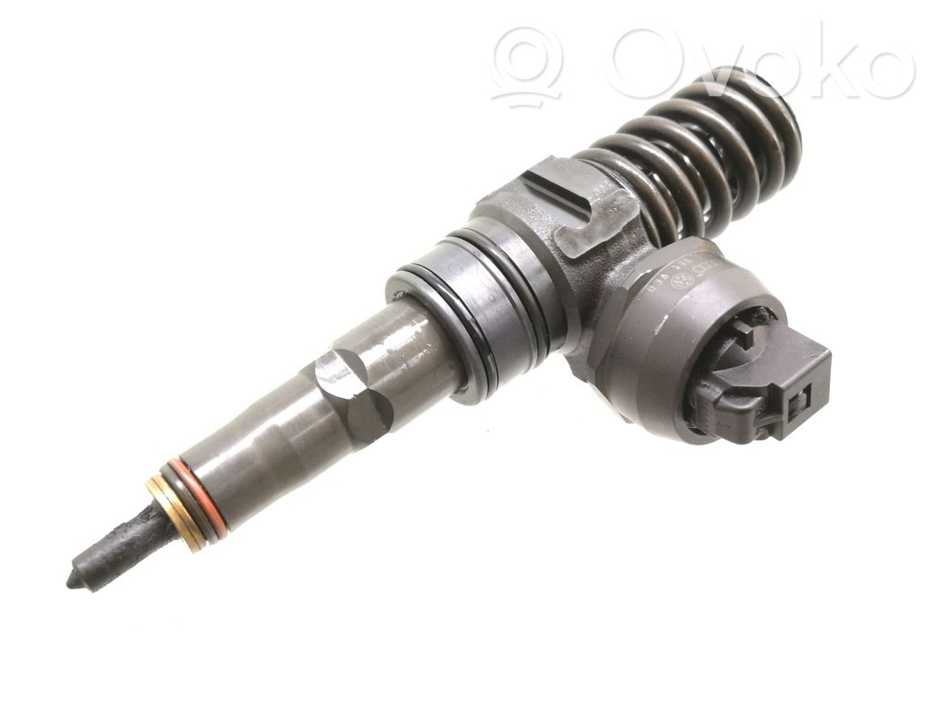 Injector combustibil   038130073AG,0414720215