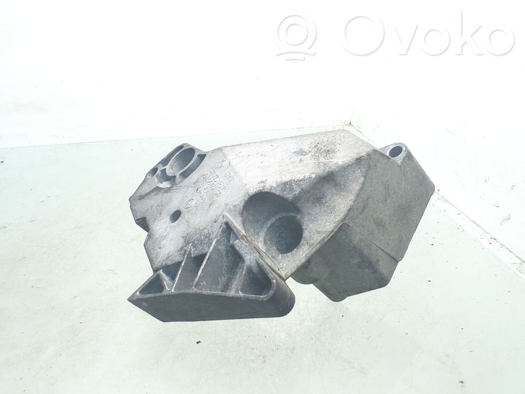 Audi A3 S3 8P Engine mounting bracket 