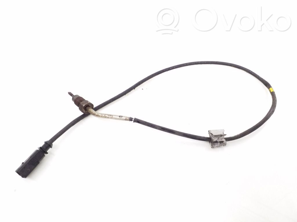 Volkswagen PASSAT B7 Exhaust gas temperature sensor 