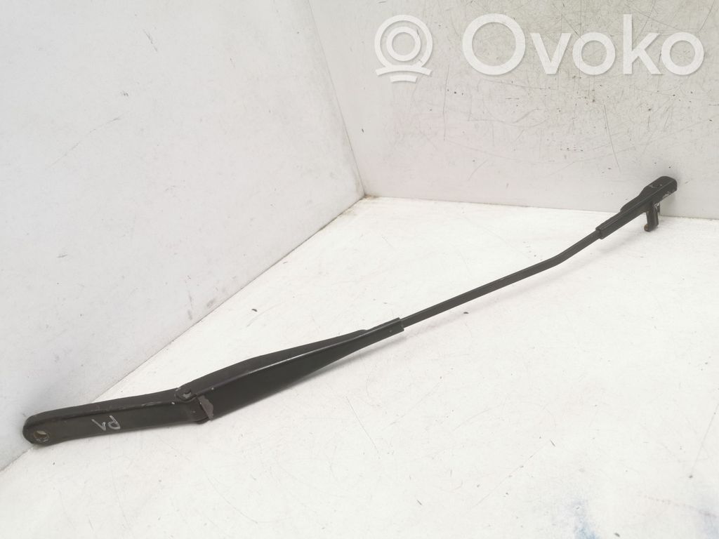 Ford Focus Front wiper blade arm 