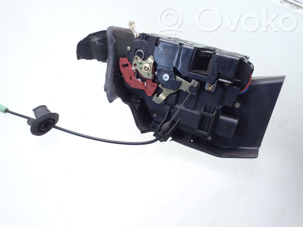 Audi A4 S4 B6 8E 8H Etuoven lukko