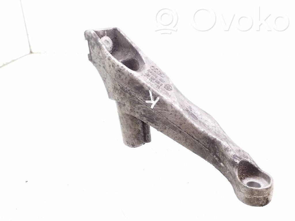 Łapa / Mocowanie silnika   8E0199307S