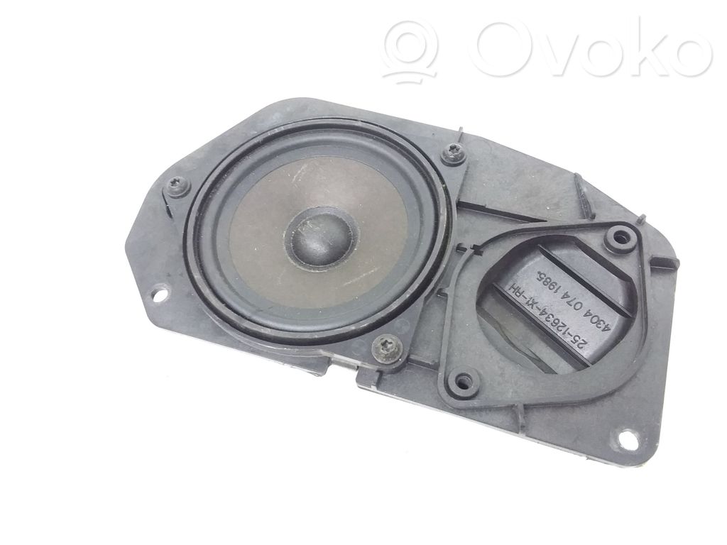 BMW 5 E60 E61 Altavoz de la puerta trasera 