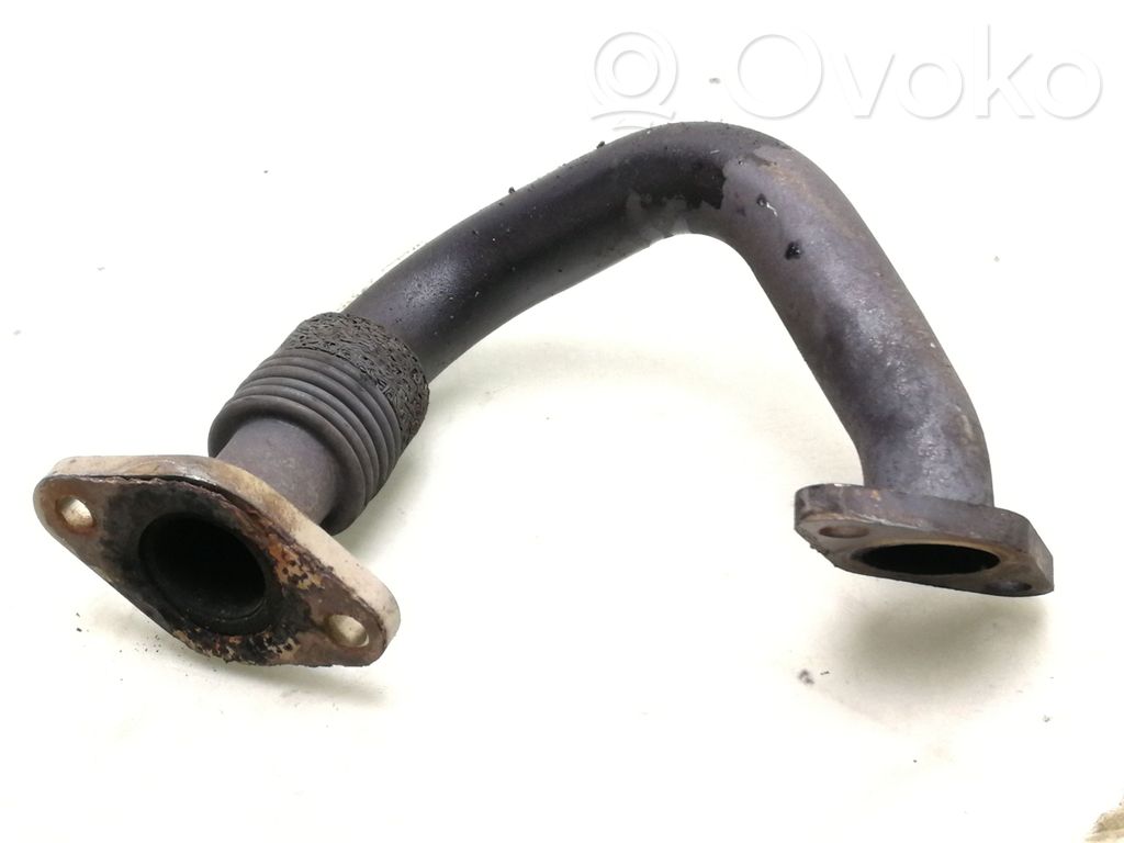 Volkswagen Touran I Tuyau de raccordement solide EGR