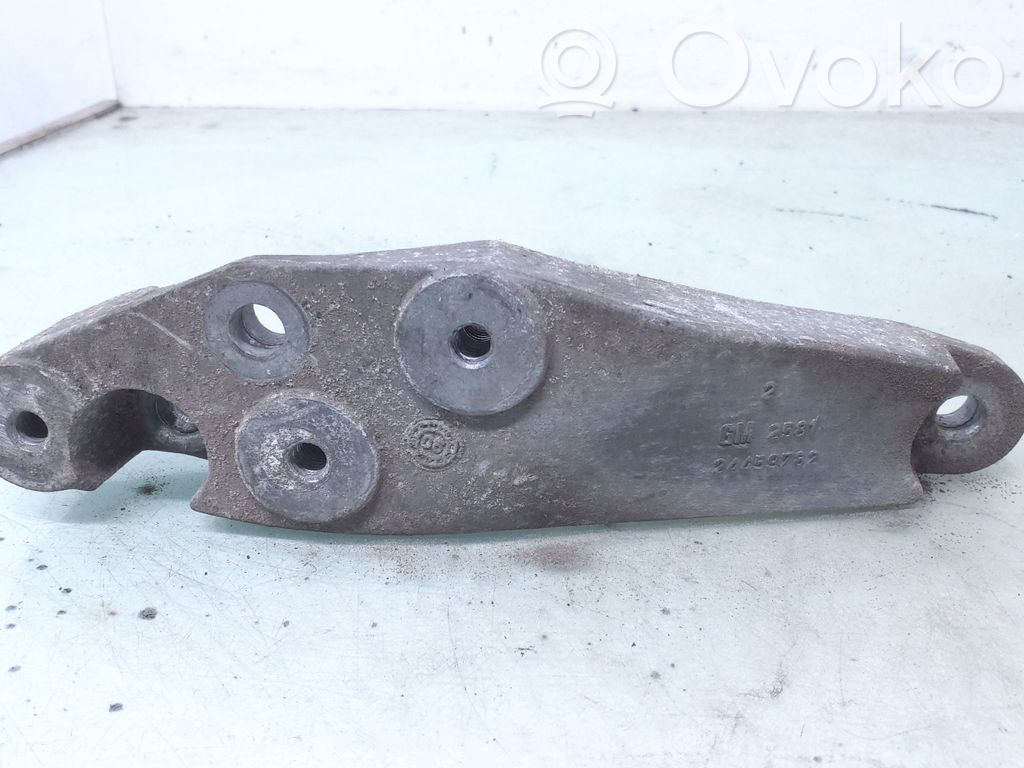 Opel Astra H Gearbox mounting bracket 