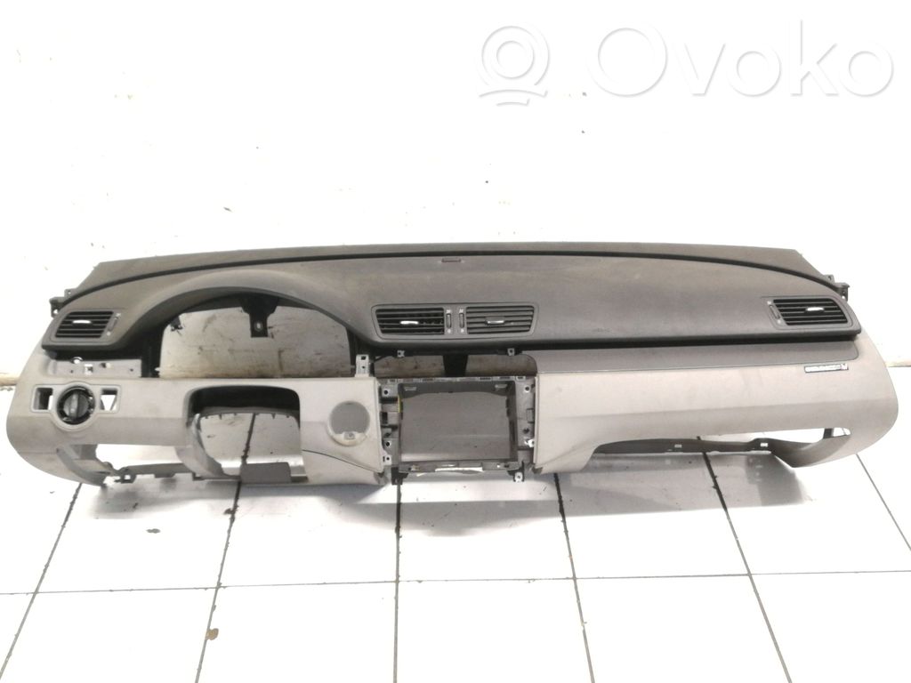 Volkswagen PASSAT B6 Panel de instrumentos 