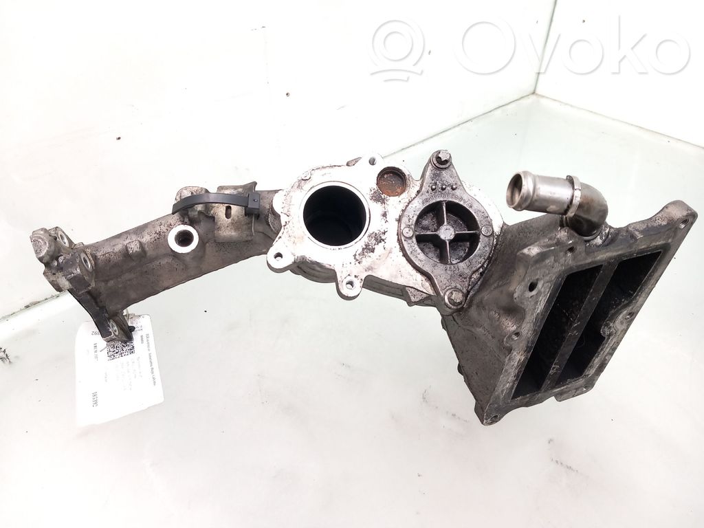 Mercedes-Benz E W211 Valvola di raffreddamento EGR