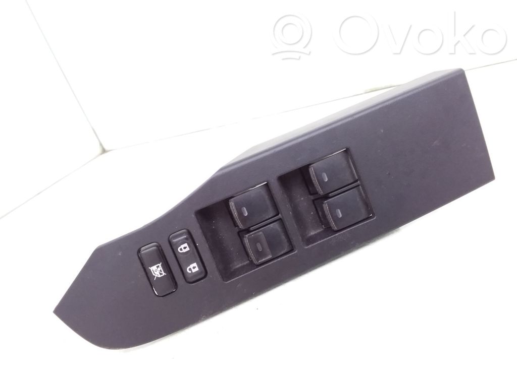 Toyota Auris E180 Electric window control switch 