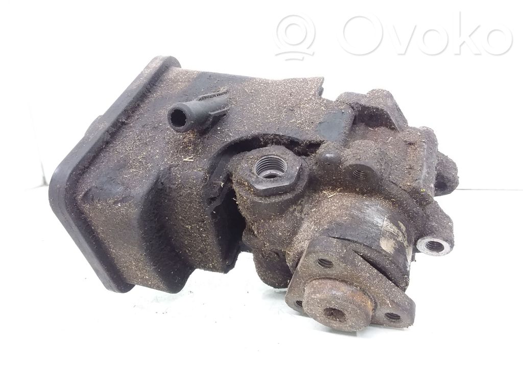 Power steering pump   1095155