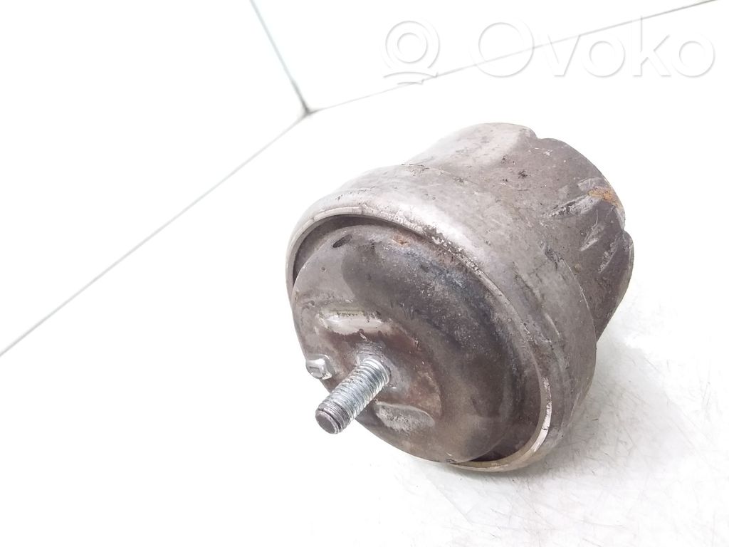 Opel Vectra B Engine mount bracket 