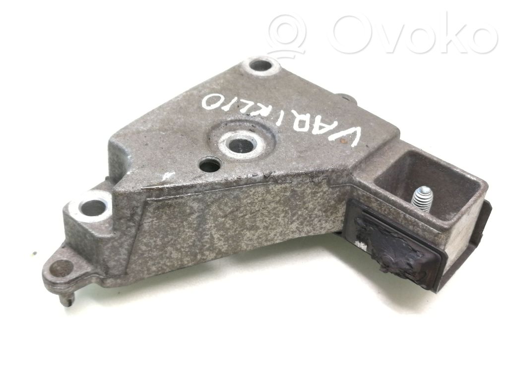Renault Kangoo I Engine mounting bracket 