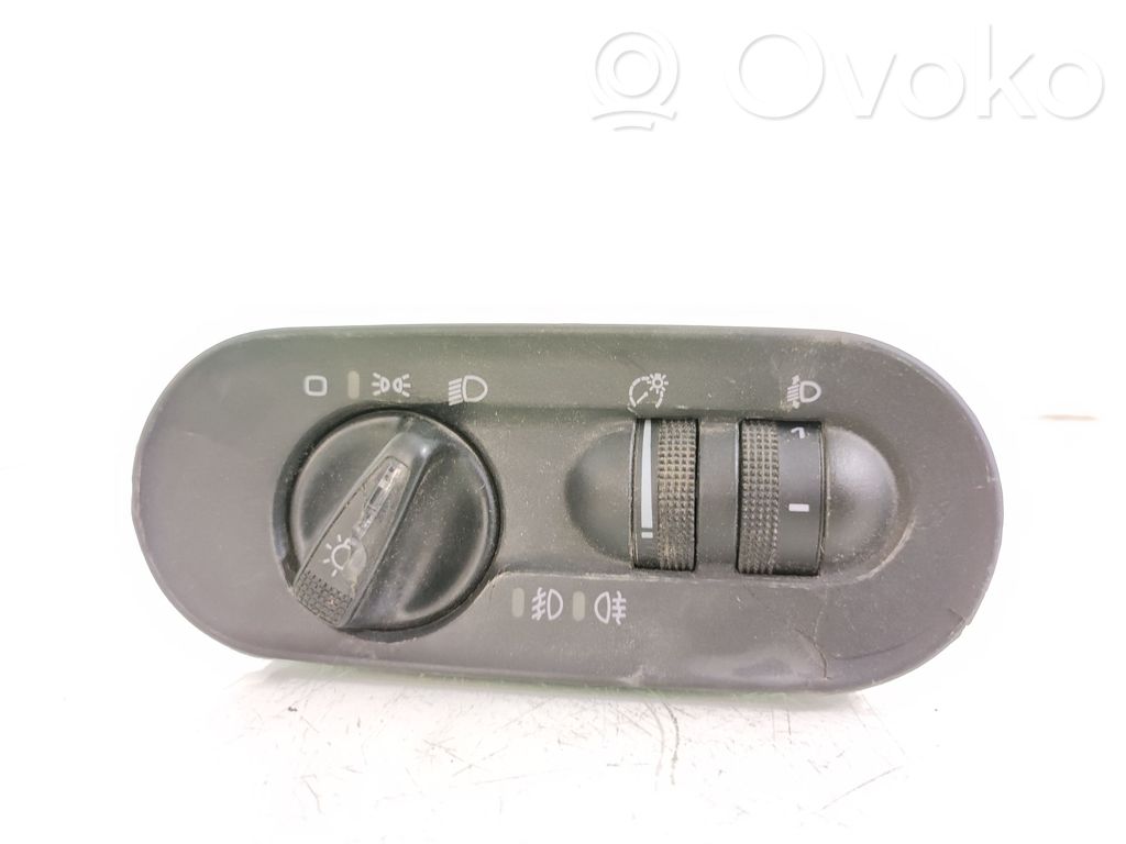 Seat Alhambra (Mk1) Light switch 