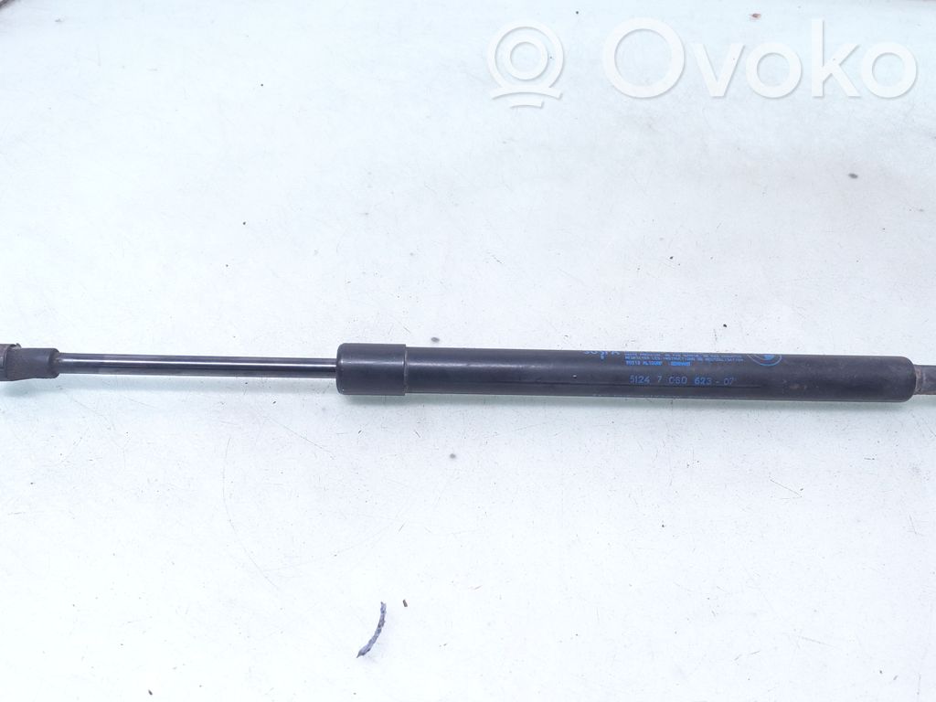 BMW 3 E90 E91 Amortizatorius galinio dangčio 