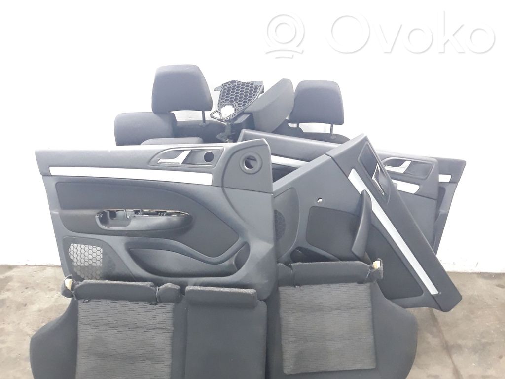 Skoda Octavia Mk2 (1Z) Juego interior 